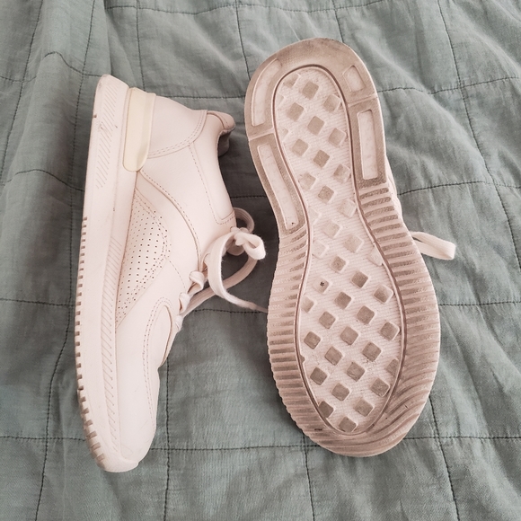 Blush pink Everlane leather sneakers size 6.5 - Picture 3 of 3